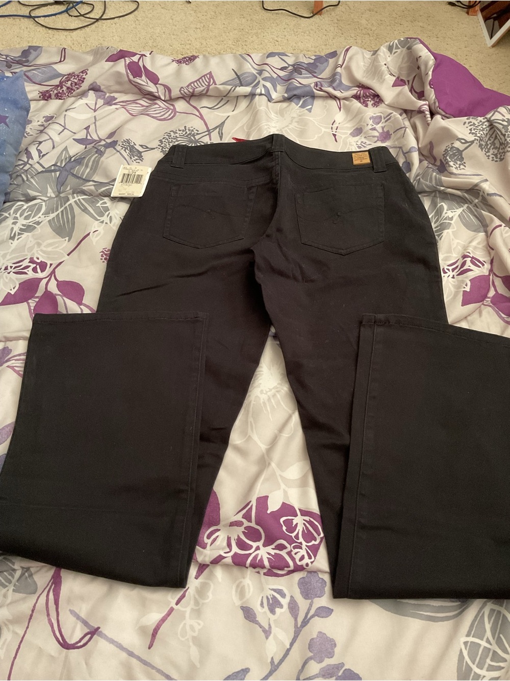 Vintage Guess Women's Black Flare Stretch Jeans - Picture 2 of 4